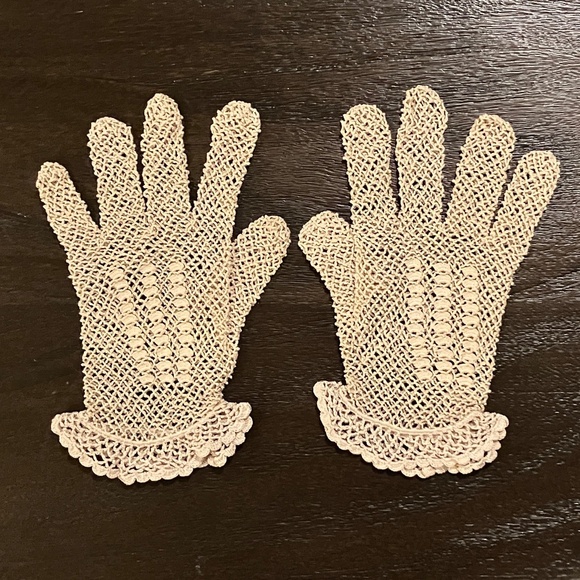 Vintage Accessories - Vintage Crochet Gloves